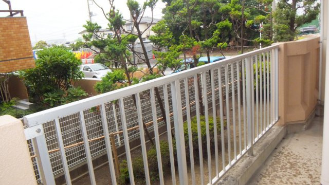 市川グリーンタウン鈴のバルコニー|バルコニー結構広いです