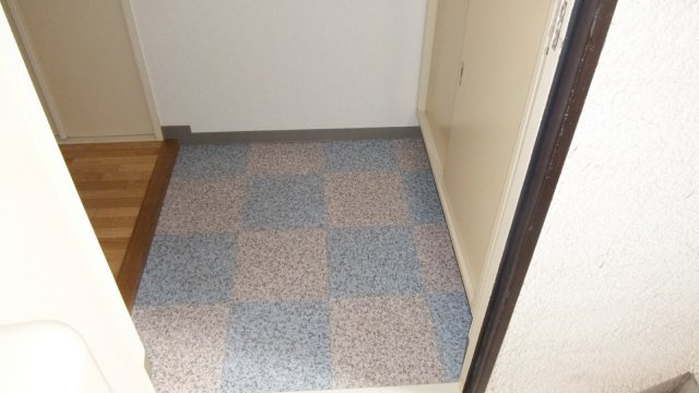 市川グリーンタウン鈴の玄関|玄関です