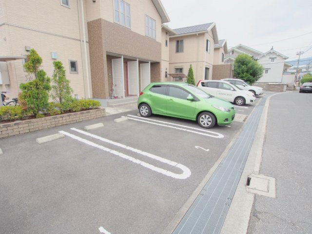 ベルデ　クレール　A棟の駐車場