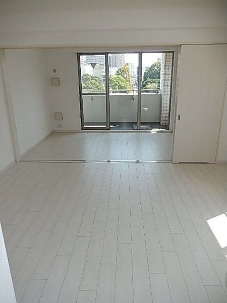 S-RESIDENCE学園坂の洋室