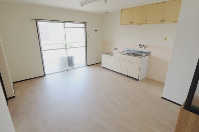 ラフォート牛田の居間・リビング