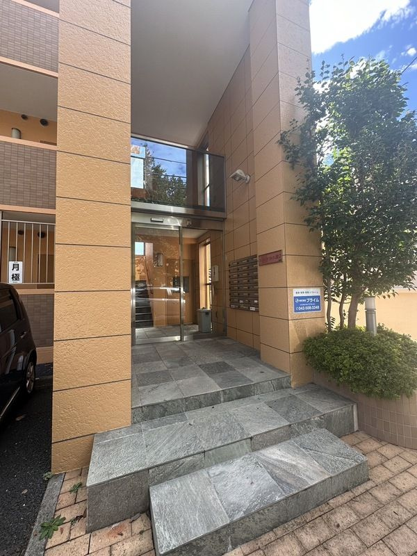 サンライズヴィラ国立 のエントランス