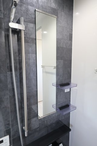 《仲介手数料無料》見沼区深作５丁目117(1号棟)新築一戸建てグラファーレの浴室|撮影日 2025年11月4日 15:15 晴れ