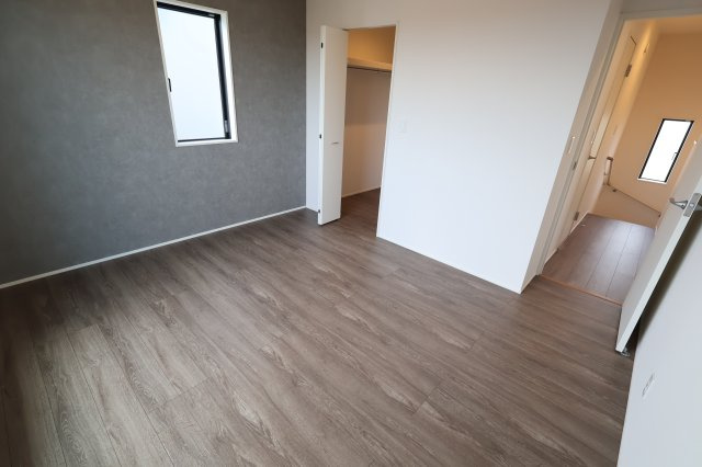 《仲介手数料無料》見沼区深作５丁目117(1号棟)新築一戸建てグラファーレの洋室|撮影日 2025年11月4日 15:15 晴れ