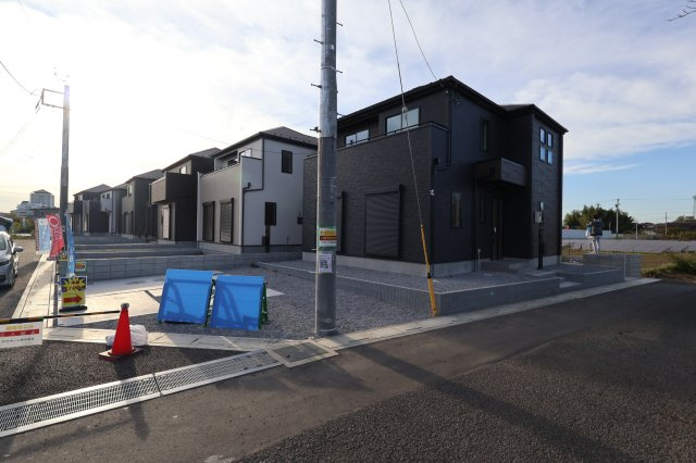 《仲介手数料無料》見沼区深作５丁目117新築一戸建てグラファーレの外観|撮影日 2025年11月4日 15:15 晴れ