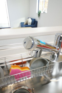 【キッチン】 | 【仲介手数料無料！！】府中市栄町２丁目　新築戸建て（全4棟）A号棟　5890万円 | 浄水器内蔵水栓