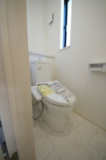 【トイレ】 | 【仲介手数料無料！！】府中市栄町２丁目　新築戸建て（全4棟）A号棟　5890万円