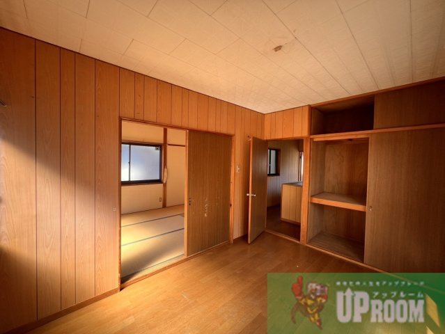 高山町4丁目貸家の収納