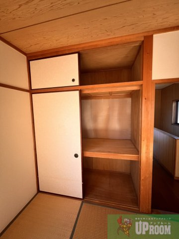 高山町4丁目貸家の収納