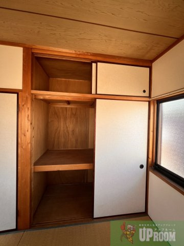 高山町4丁目貸家の収納