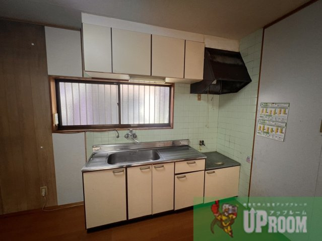 高山町4丁目貸家のキッチン