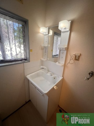 高山町4丁目貸家の洗面所