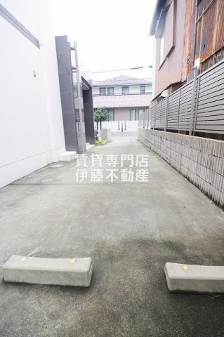 パークレジデンス上飯田駅前の駐車場