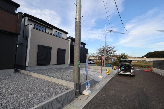 《仲介手数料無料》見沼区深作５丁目117(2号棟)新築一戸建てグラファーレの外観|撮影日 2025年11月4日 15:15 晴れ