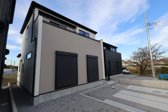 《仲介手数料無料》見沼区深作５丁目117(2号棟)新築一戸建てグラファーレの外観|撮影日 2025年11月4日 15:15 晴れ