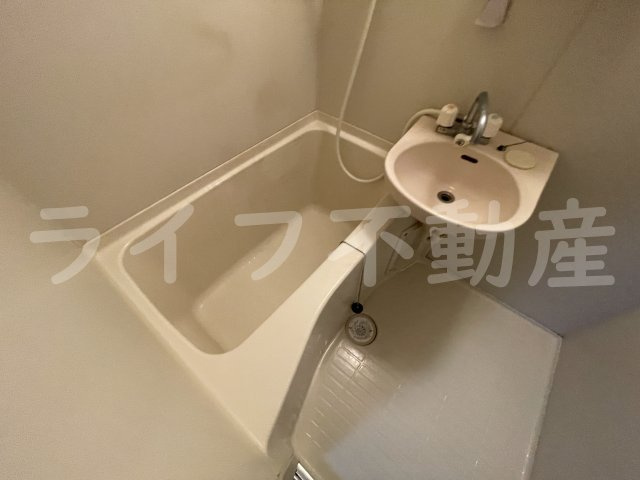 タイムハイツ布施の浴室|お風呂で日々の疲れを落としましょう