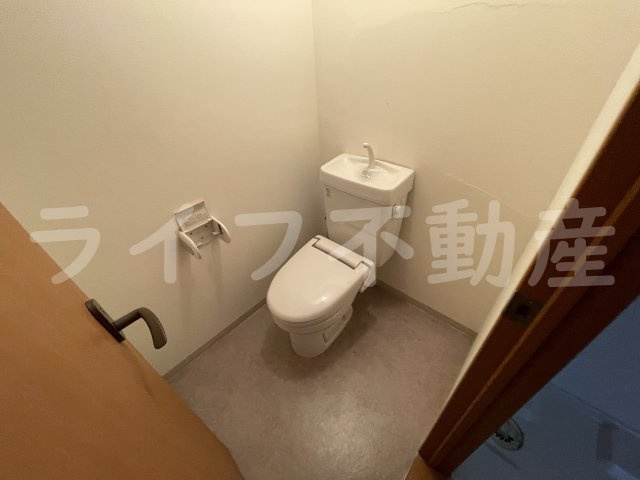 タイムハイツ布施のトイレ|落ち着いたトイレです