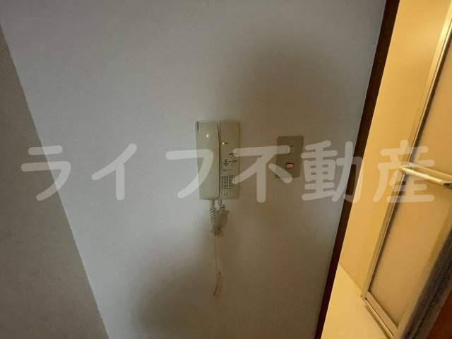 タイムハイツ布施の内装|明るい室内です