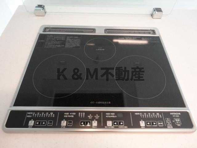 La glycineのキッチン|コンパクトなキッチンで掃除もラクラク