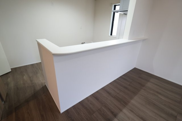 【キッチン】 | 《仲介手数料無料》見沼区深作５丁目117(3号棟)新築一戸建てグラファーレ | 撮影日 2025年11月4日 15:15 晴れ