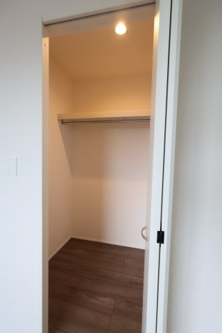 【収納】 | 《仲介手数料無料》見沼区深作５丁目117(3号棟)新築一戸建てグラファーレ | 撮影日 2025年11月4日 15:15 晴れ