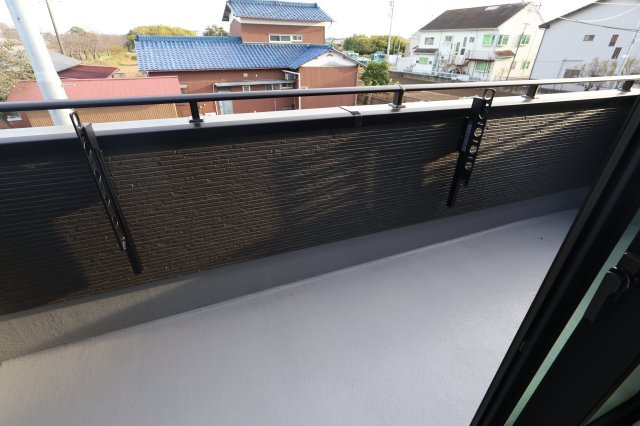 【バルコニー】 | 《仲介手数料無料》見沼区深作５丁目117(3号棟)新築一戸建てグラファーレ | 撮影日 2025年11月4日 15:15 晴れ