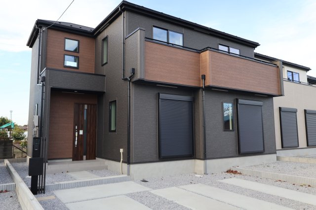 【外観】 | 《仲介手数料無料》見沼区深作５丁目117(3号棟)新築一戸建てグラファーレ | 撮影日 2025年11月4日 15:15 晴れ