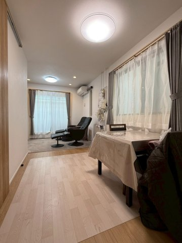 東浅香山1丁　戸建の居間・リビング