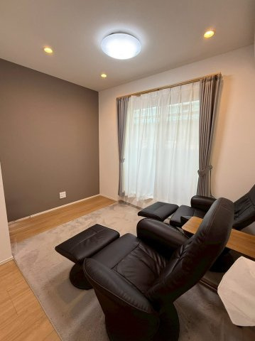 東浅香山1丁　戸建の居間・リビング