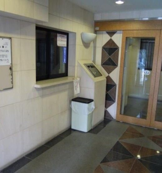 パークウェル湯島のエントランス