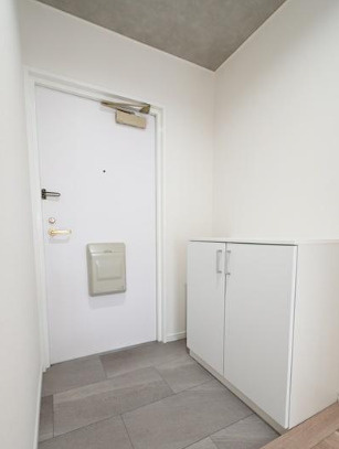 ライオンズマンション新大阪第六の玄関|◆玄関にはシューズボックス完備！
◆【即日内覧会開催中】令和7年10月室内リフォーム完了！