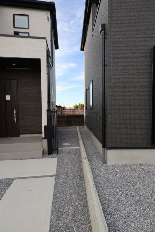 《仲介手数料無料》見沼区深作５丁目117(4号棟)新築一戸建てグラファーレの外観|撮影日 2025年11月4日 15:15 晴れ