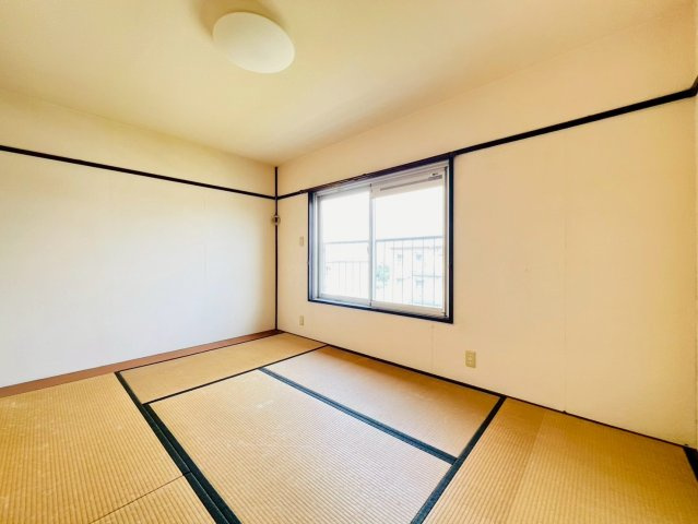 新多聞第2住宅109号棟の子供部屋