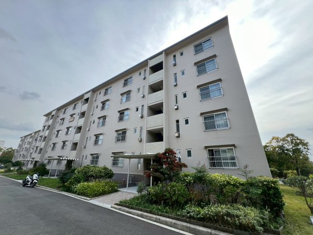 新多聞第2住宅109号棟の外観