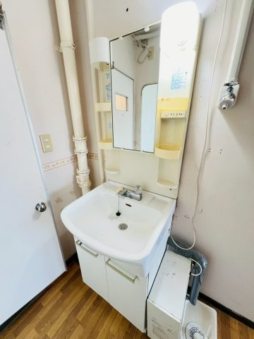 新多聞第2住宅109号棟の洗面所