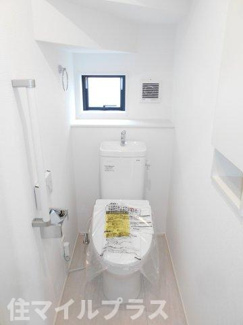 【トイレ】 | 郡山市横塚5丁目新築一戸建て4棟 | 落ち着いた色調のトイレです