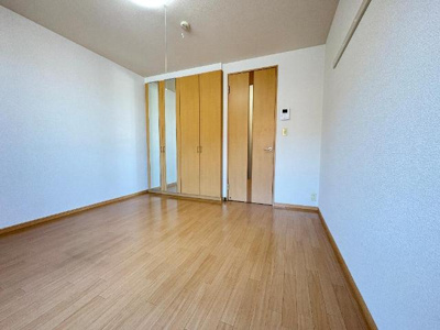 【内装】 | コンソルテ | 洋室