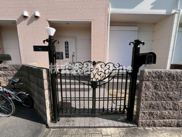 ツインコートいたくらのエントランス