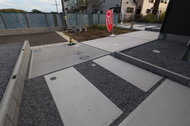 《仲介手数料無料》見沼区深作５丁目117(5号棟)新築一戸建てグラファーレの駐車場|2025年11月4日 15:15 晴れ