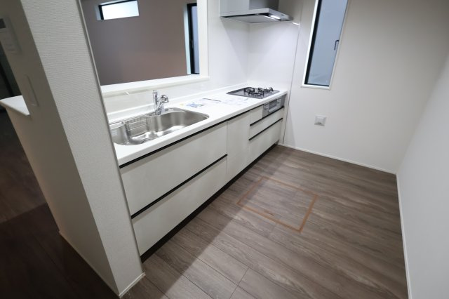 《仲介手数料無料》見沼区深作５丁目117(5号棟)新築一戸建てグラファーレのキッチン|2025年11月4日 15:15 晴れ