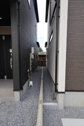 《仲介手数料無料》見沼区深作５丁目117(5号棟)新築一戸建てグラファーレの外観|2025年11月4日 15:15 晴れ