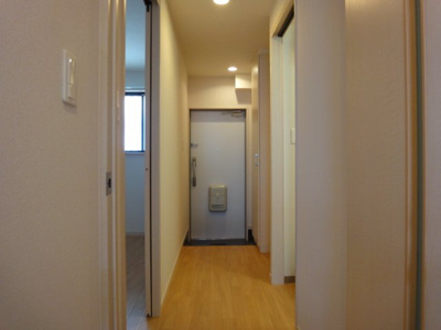 【内装】 | シャンティ | 廊下