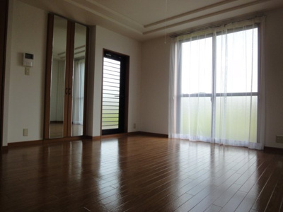 【内装】 | アンテノール | 洋室