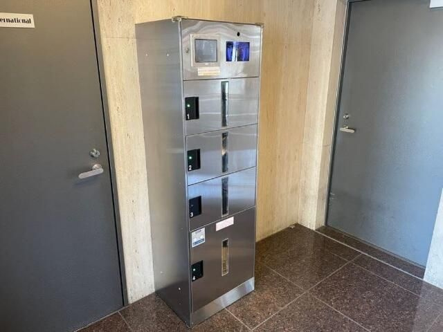 ラスターハウスのロビー