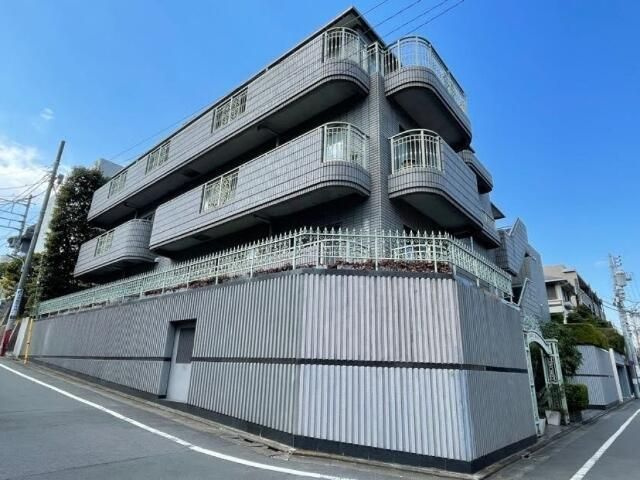 ラスターハウスの外観