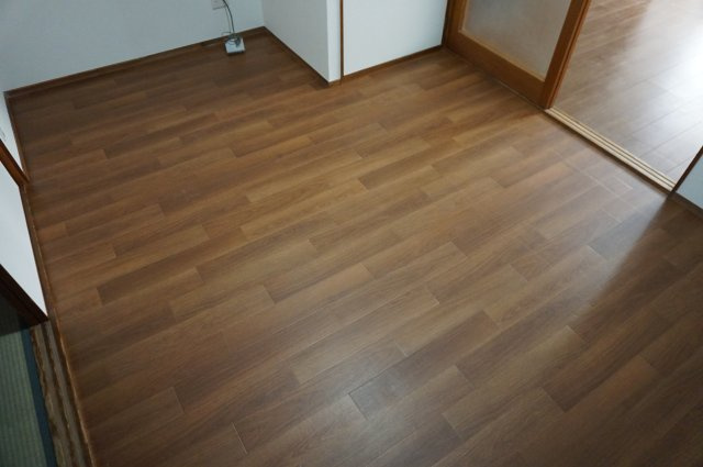 下小阪1丁目貸家の洋室