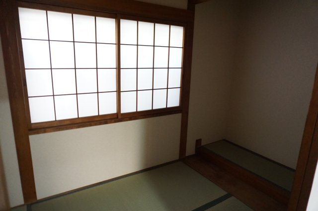 下小阪1丁目貸家のその他|和室スペース（納戸）