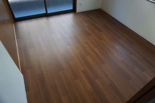 下小阪1丁目貸家の洋室