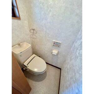 町屋町末廣貸家のトイレ