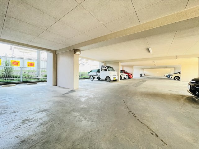 【駐車場】 | グラン・ドムール周船寺